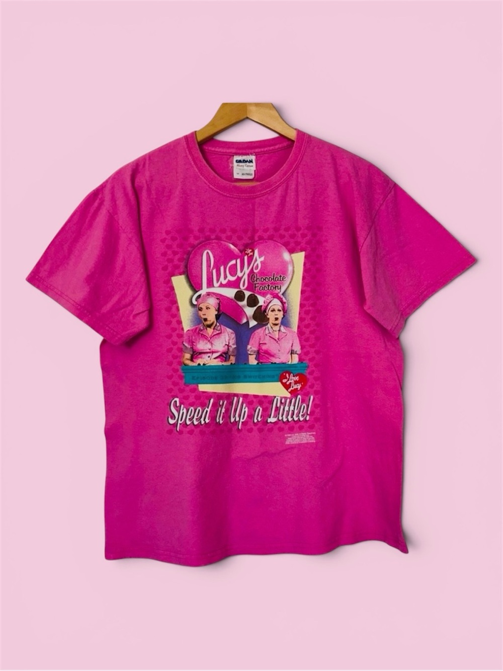 Vintage 2002 Guildan  pink women  t-shirt chocolate factory